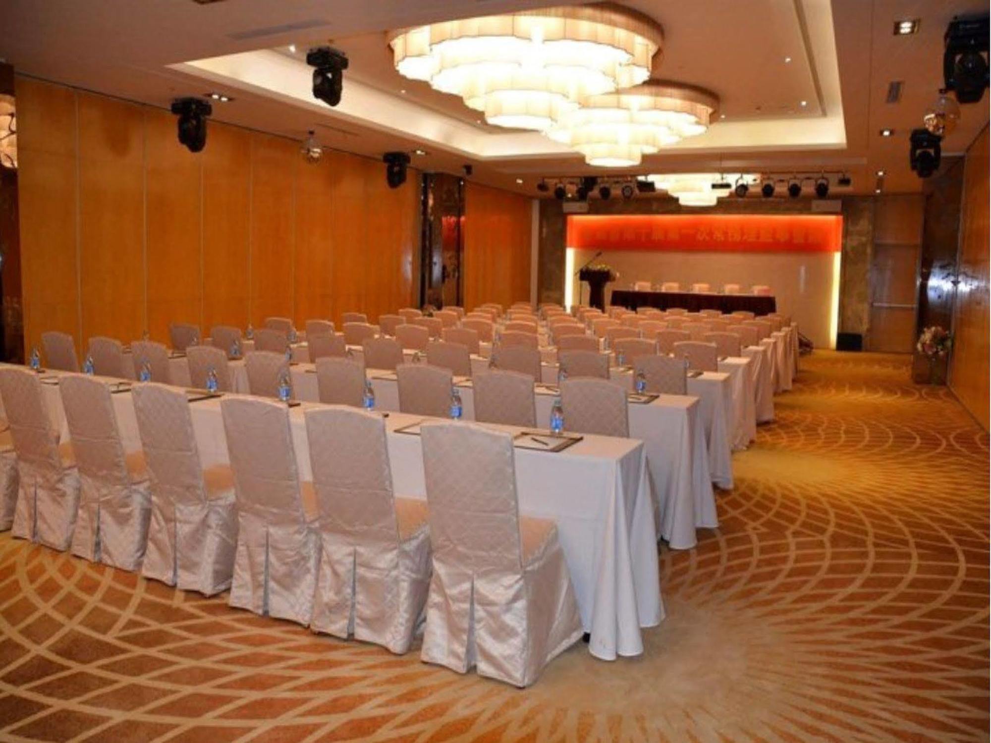 Windsor Park Hotel Kunshan Куньшань Экстерьер фото